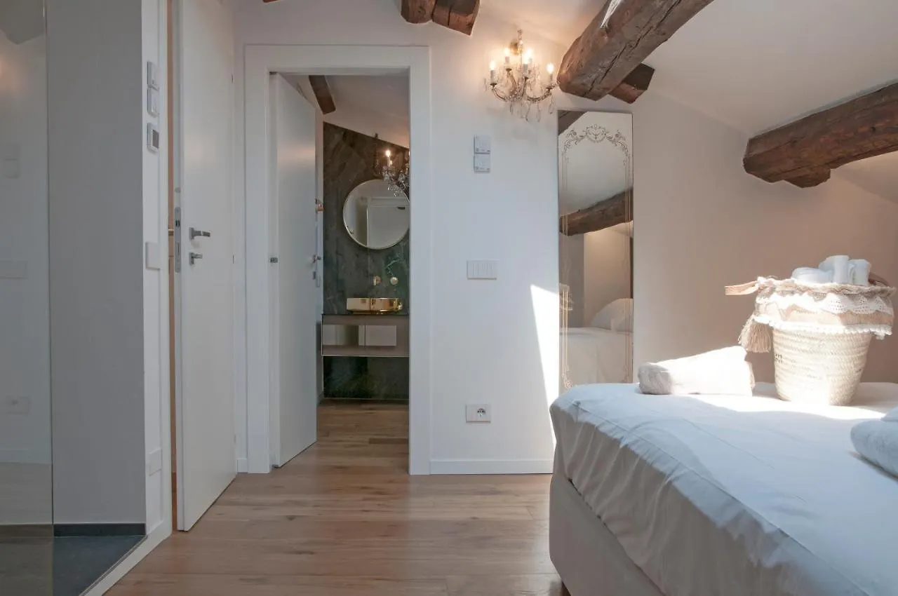 Ca' Squero911 Luxury Rooms Cesenatico Bed & Breakfast
